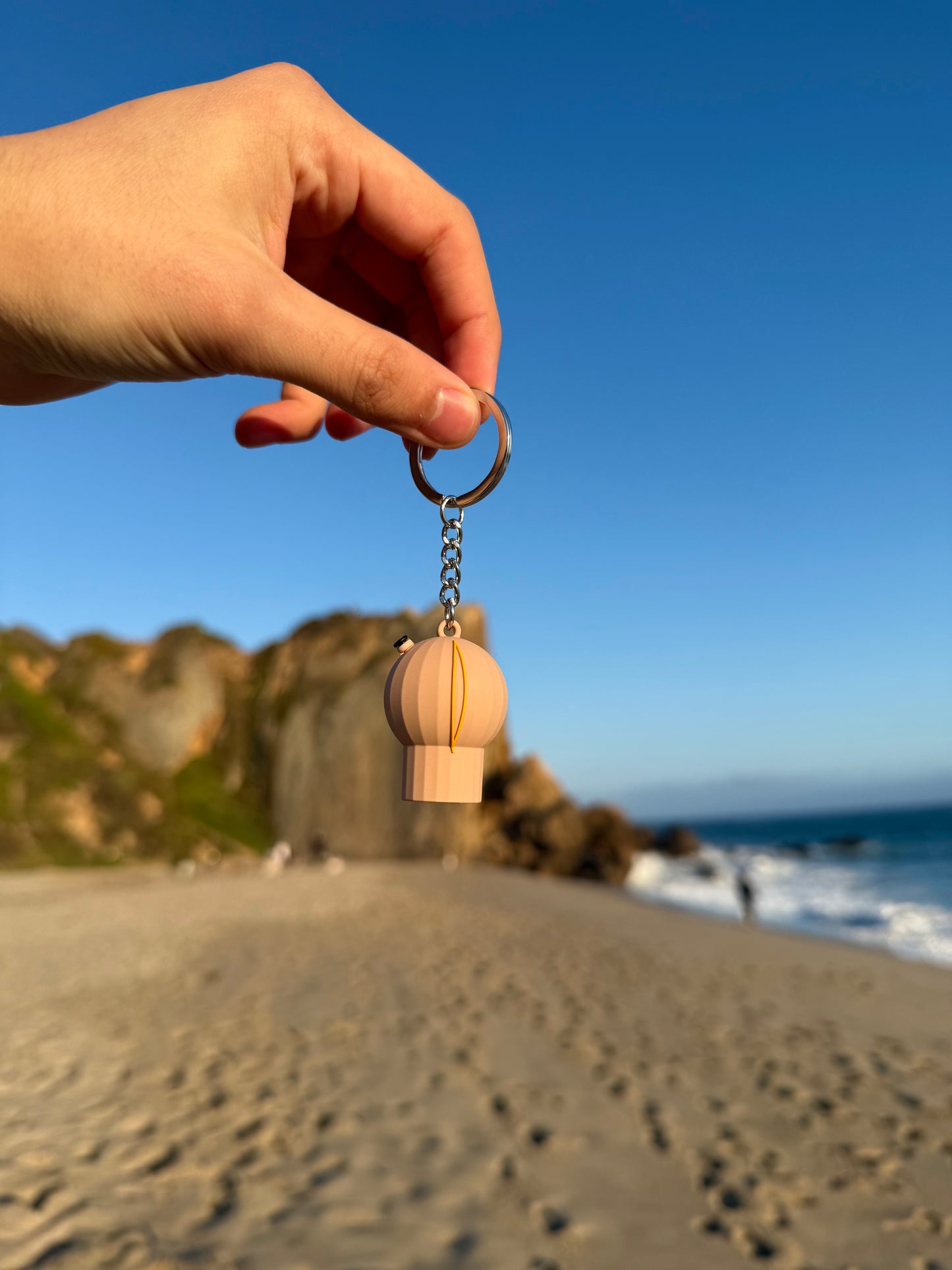 16" Display shell Keychain + Free Stickers